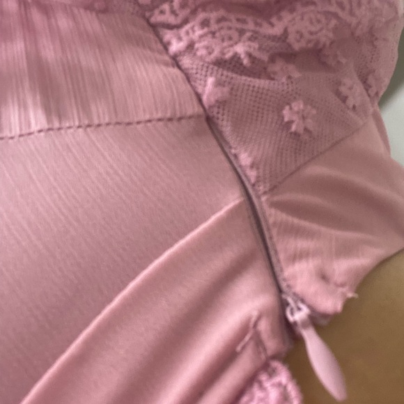 La’atiste mauve flower detail Ruffle Lace Up mini cutout strap dress - Picture 11 of 13